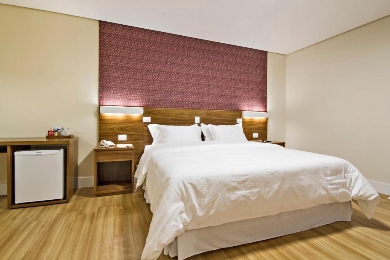Hotel Chateau Кампус-ду-Жордау Экстерьер фото